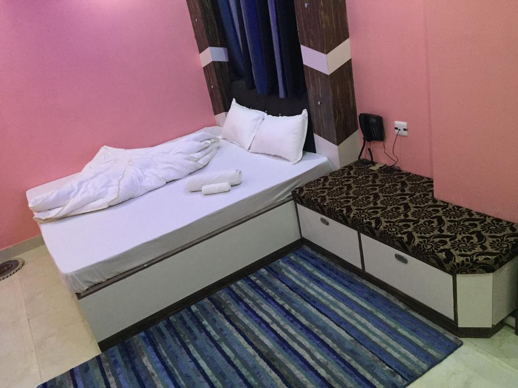 Oyo 75627 New Ankit Guest House バラナシ エクステリア 写真